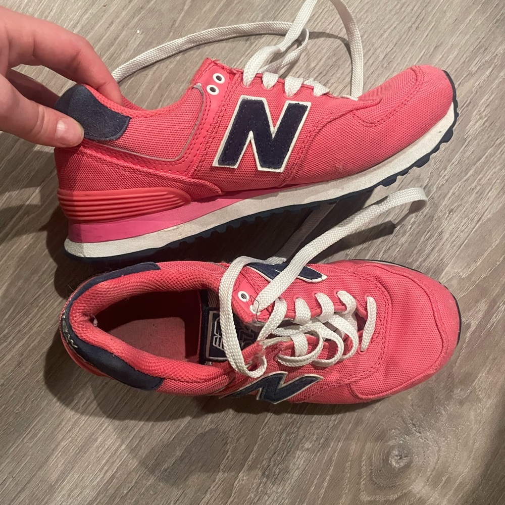 New Balance Women’s Pink Sneakers